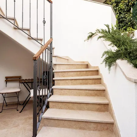 Terrace Haven Hvar *